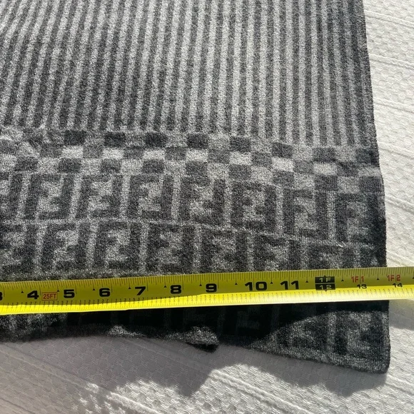 Vintage Fendi Grey and Black Scarf - Picture 5 of 6